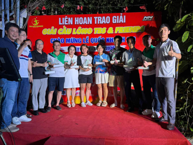 Prize-giving party – TBS & Friends Badminton Tournament 2026